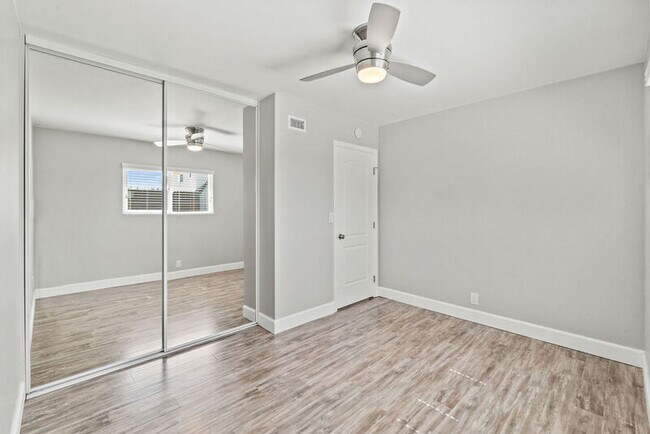 Building Photo - 292 Slate St