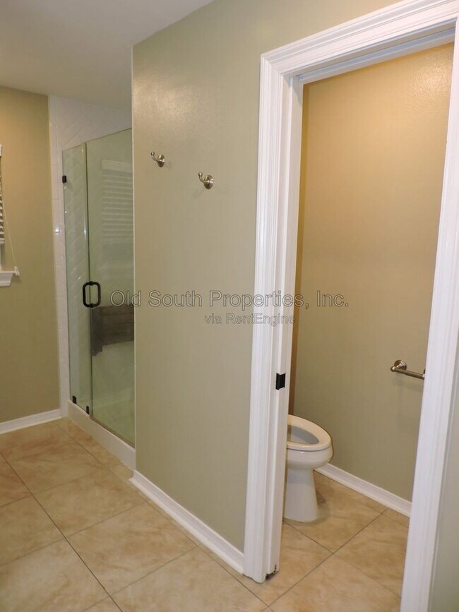 Building Photo - 5016 Challenger Way