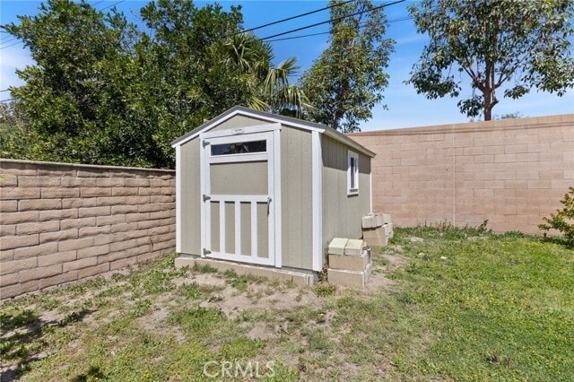 Building Photo - 12291 Hampton Ave