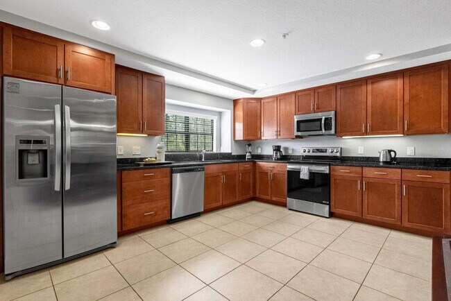 Building Photo - 14545 Damai Ln