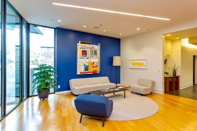 Building Photo - Effortless Downtown Living in the Heart of...