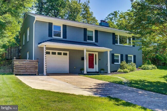 Building Photo - 7806 Jansen Dr