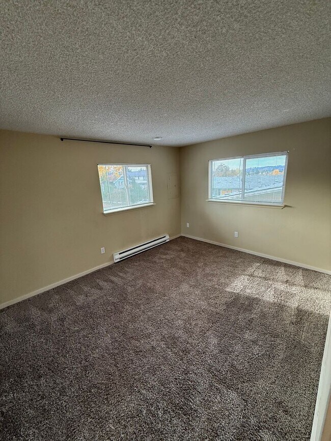 Building Photo - JHOP01