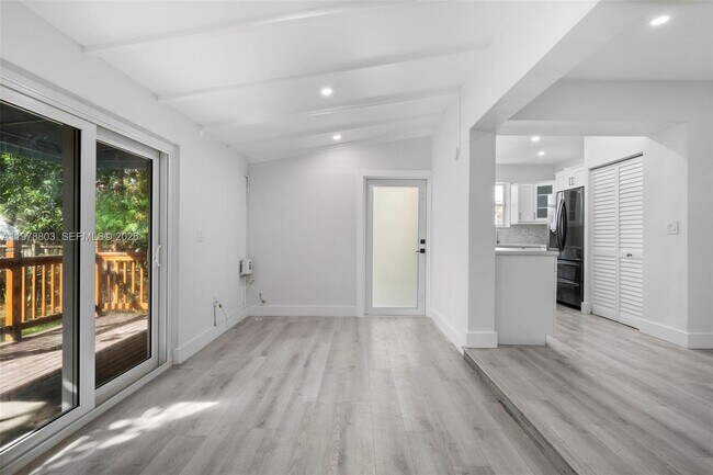 Building Photo - 1262 SW 15th Terrace