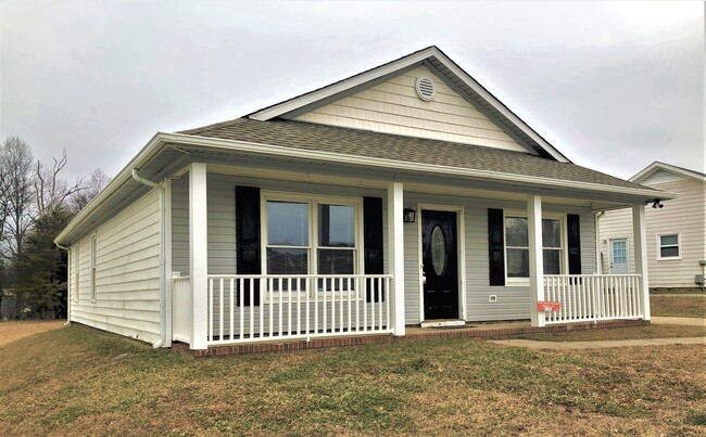 Building Photo - SW Updated Home. New Cabinets & Appliances...