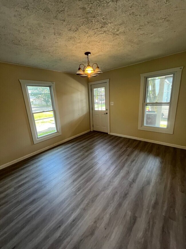 Building Photo - 59 Broome St