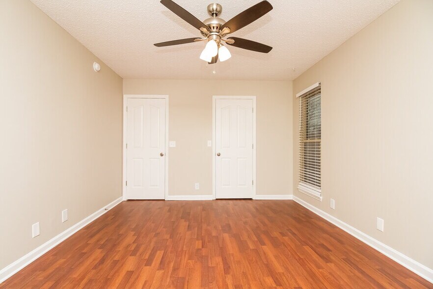 Building Photo - 1119 Falling Tree Ct