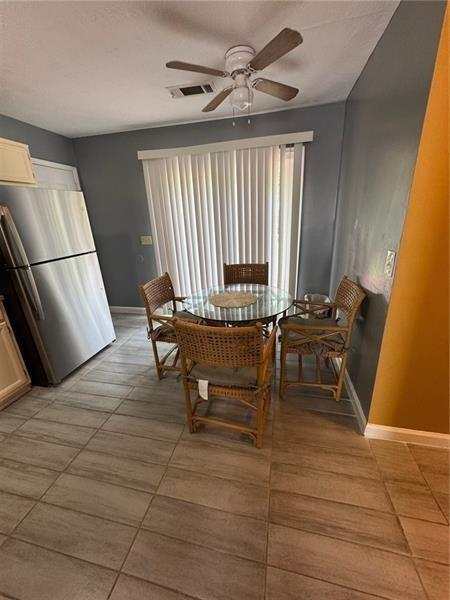 Building Photo - 2578 Shadowbrook Dr
