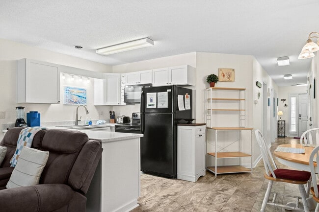 Building Photo - 1890E Auburn Ln