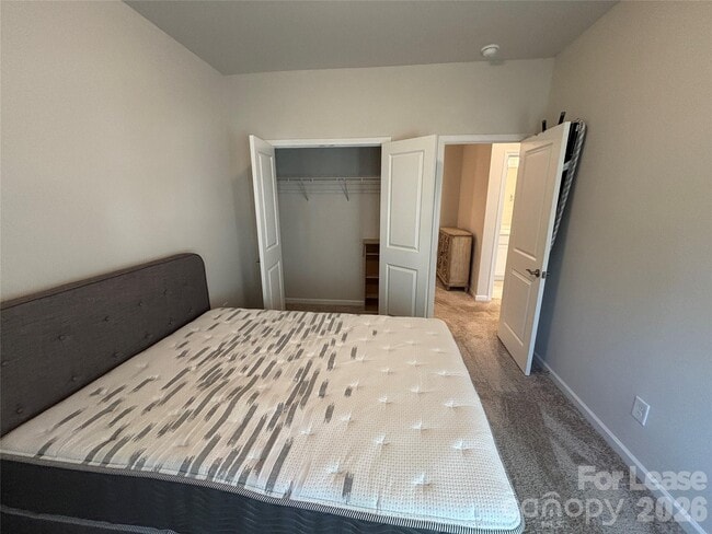 Building Photo - 5200 Somerset Hill Ln