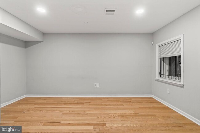 Building Photo - 1607 Willington St