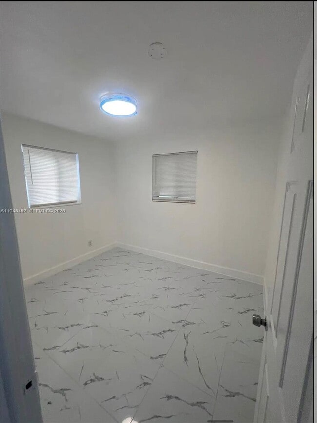 Building Photo - 3400 SW 40th Ave