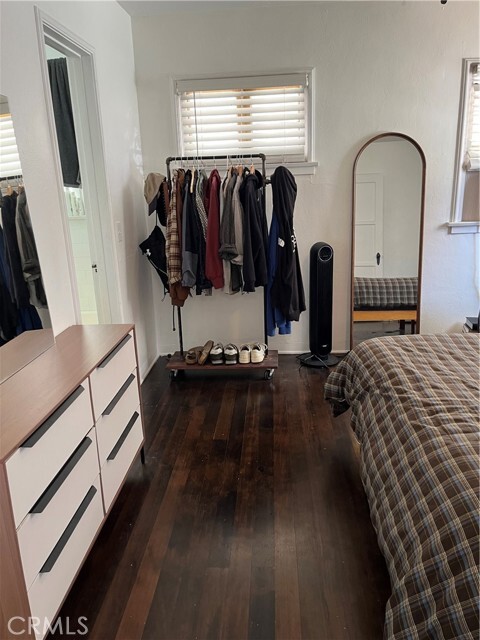 Building Photo - 36 Parkwood Dr