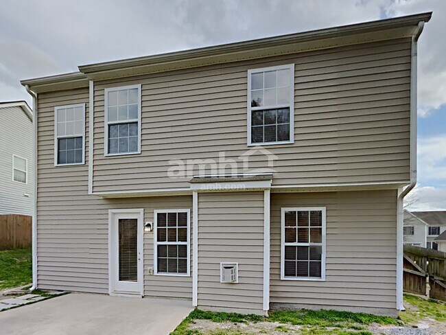 Building Photo - 318 Timber Meadow Lake Dr