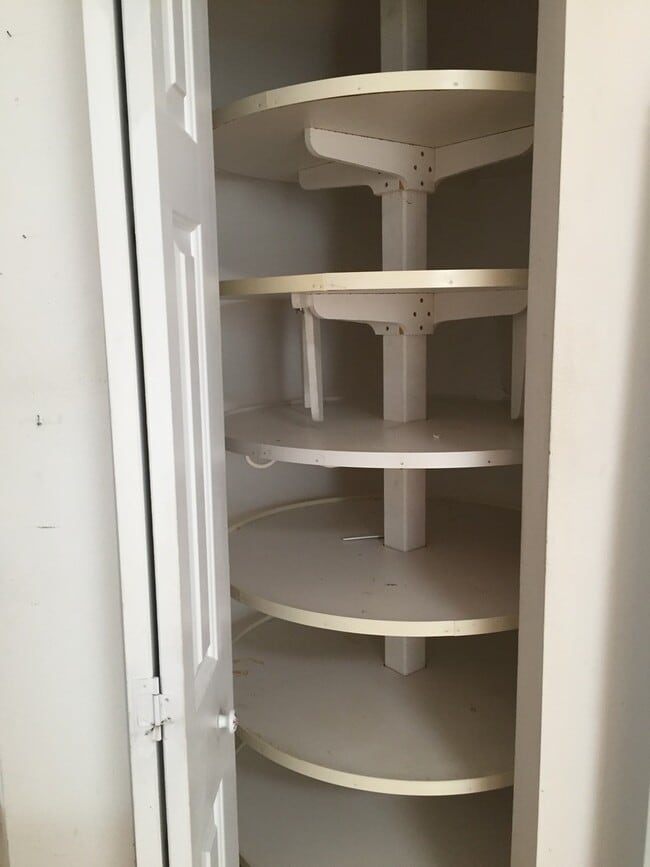 Building Photo - NOT AVAILABLE TO SHOW UNTIL MID NOVEMBER.....