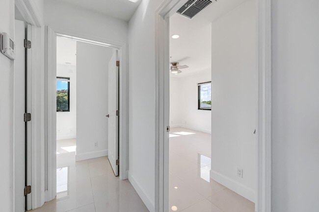 Building Photo - 456 NW 41st St