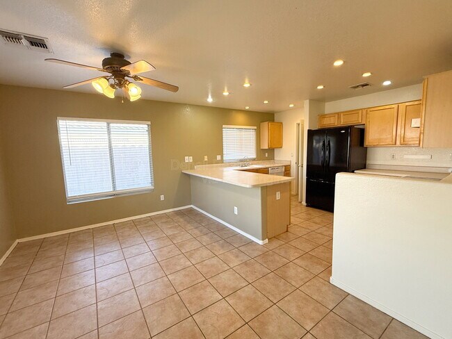 Building Photo - 10306 E Delta Ave