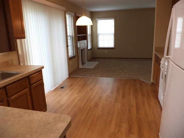 Building Photo - 1201 Darnell Dr