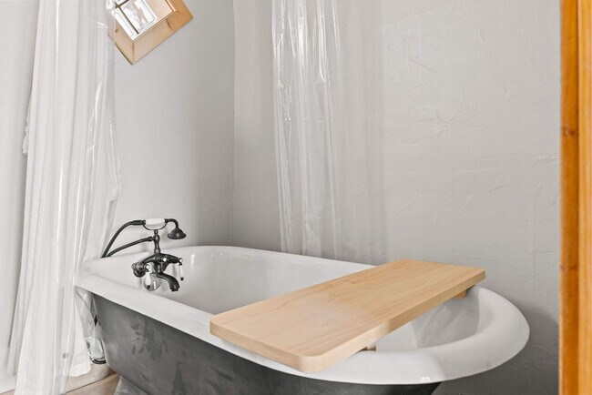 Building Photo - 84 Arcturus Dr