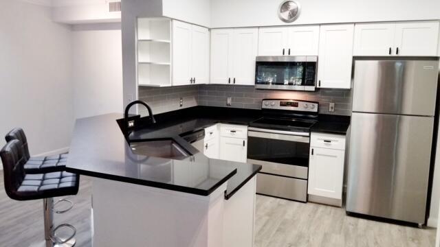 Building Photo - 9857 Baywinds Blvd