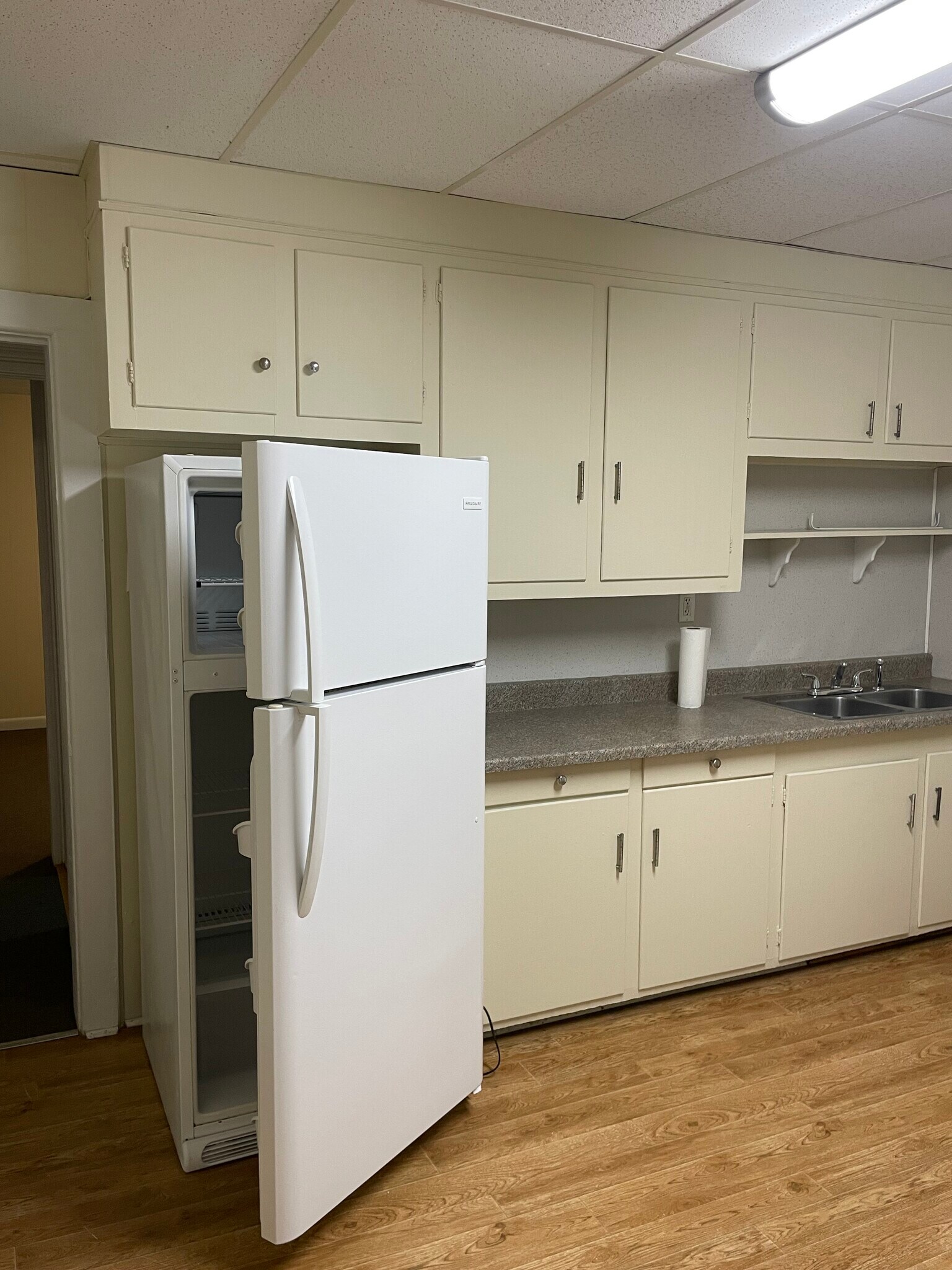 Building Photo - 1558 Scott St