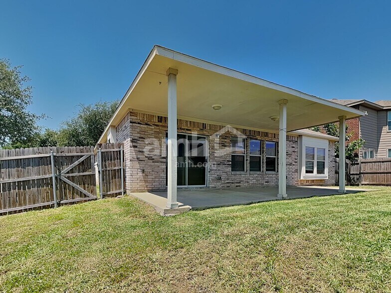 Building Photo - 9000 Stone Mill Ln