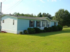 Building Photo - 4244 Cat Creek Rd