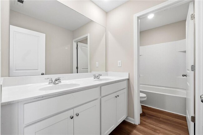 Building Photo - 21 Golden Eagle Pkwy