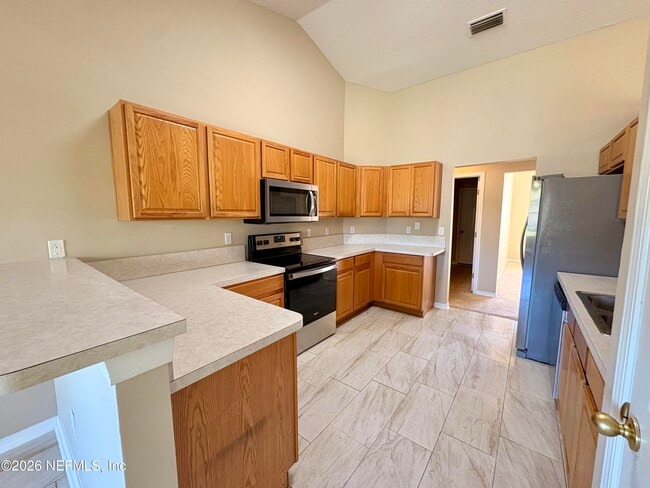 Building Photo - 15677 Moss Hollow Dr