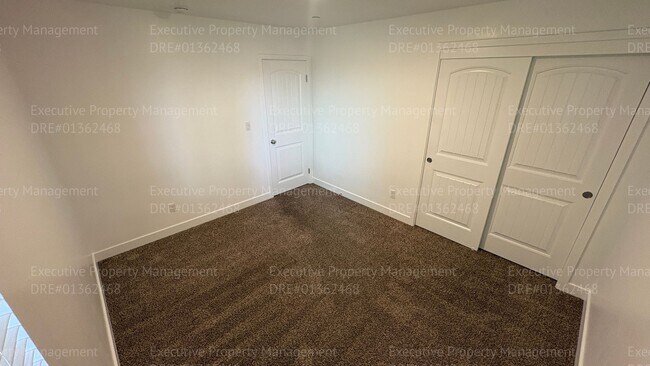 Building Photo - 5 bedroom, 2 bathroom, 3 car garage located near Taft Hwy/ Chevalier Rd