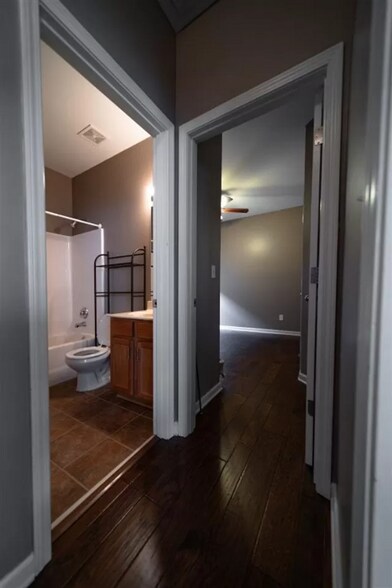 Building Photo - 1364 Harbor Park Dr