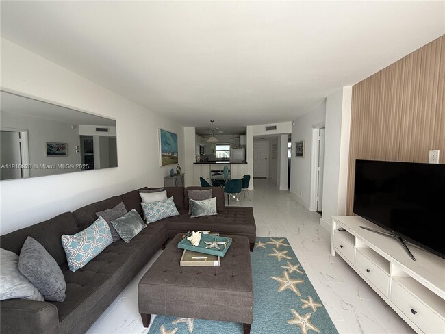 Building Photo - 1750 S Ocean Blvd