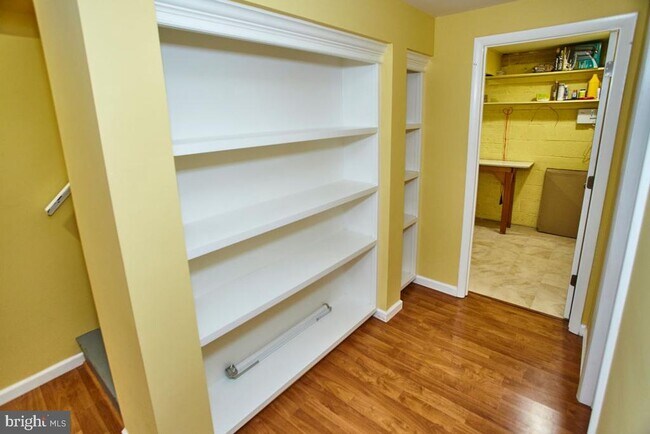 Building Photo - 3513 Anderson Rd