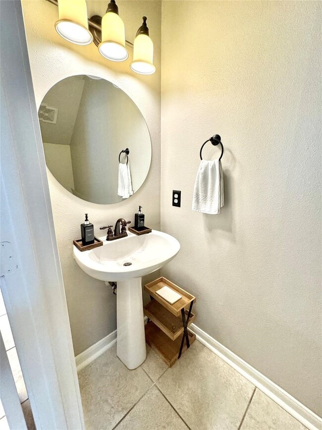 Building Photo - 195 Blushwood Pl