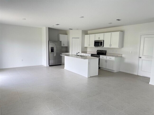 Building Photo - 11877 Noble Chase Path