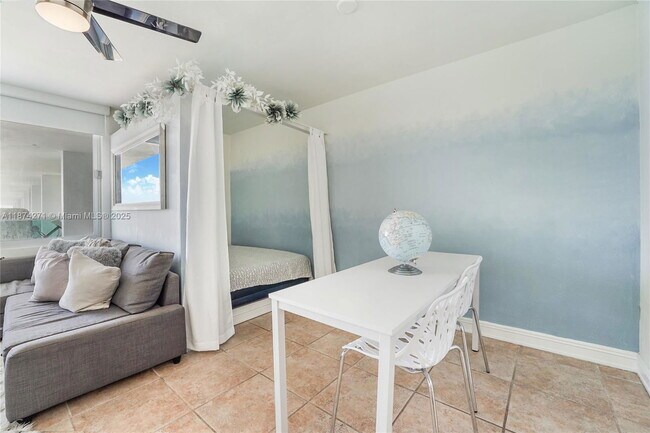 Building Photo - 1000 West Ave