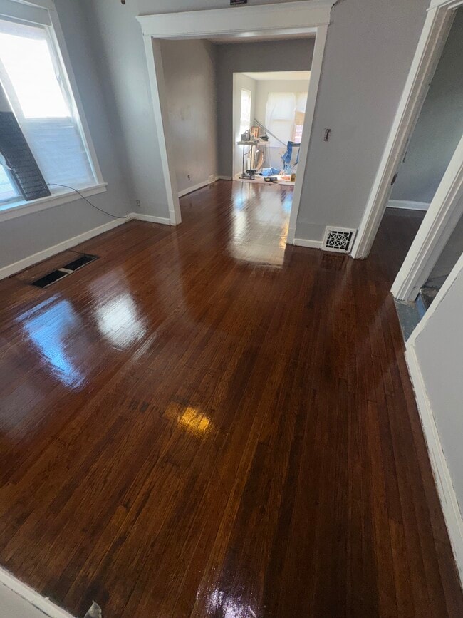 Building Photo - 10453 S Wabash Ave