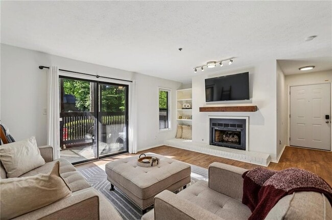 Building Photo - 1602 Cumberland Ct SE