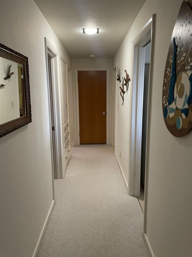 Building Photo - Lake Front Home For Rent! 1/2 Off First Full Months Rent Move in Special!!!