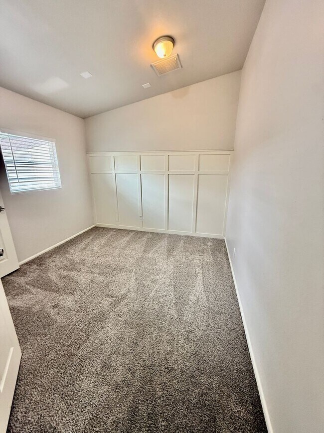 Building Photo - Pet-Friendly 4-BR Home in Santa Clara with RV Parking