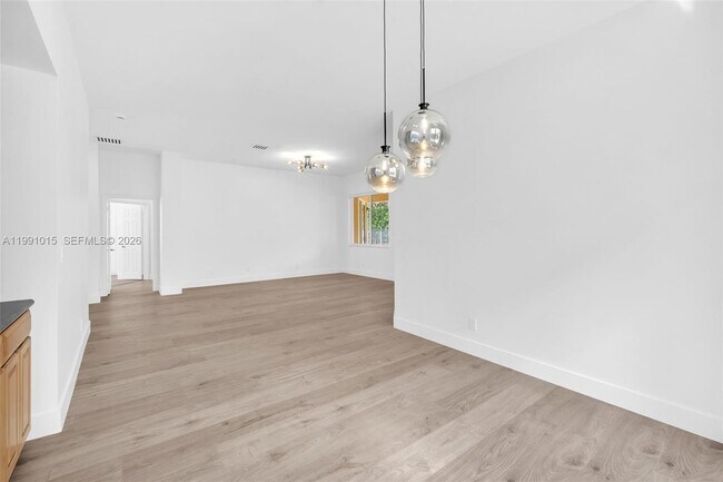 Building Photo - 19381 Stonebrook St