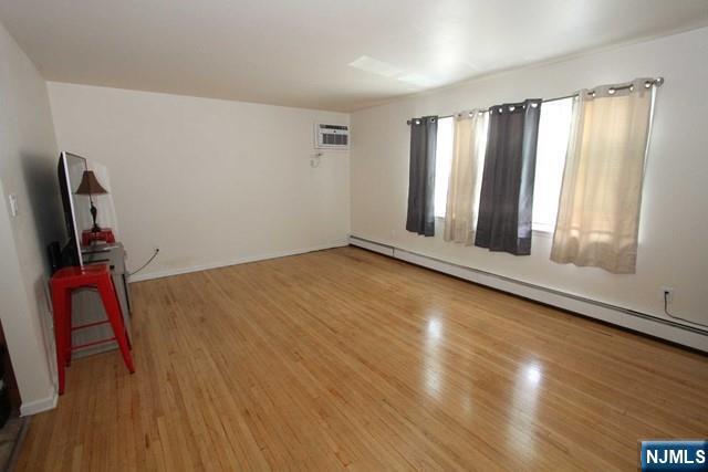 Building Photo - 307 Legion Pl