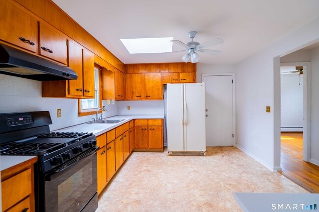 Building Photo - 326 Grovers Ave
