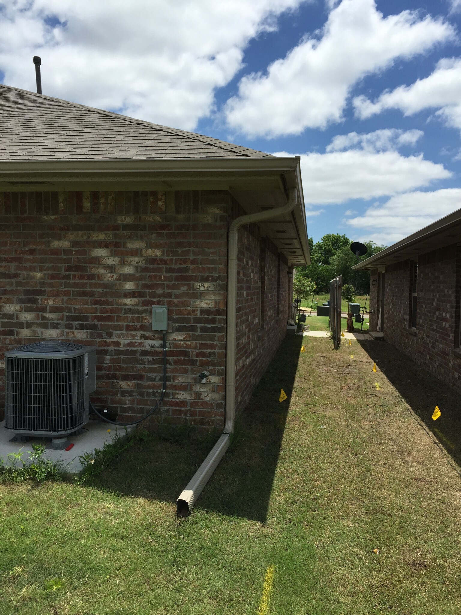 Building Photo - 207 Ashley Dr