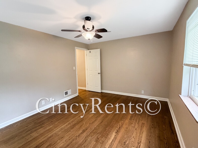 Building Photo - 4105 Paxton Woods Dr