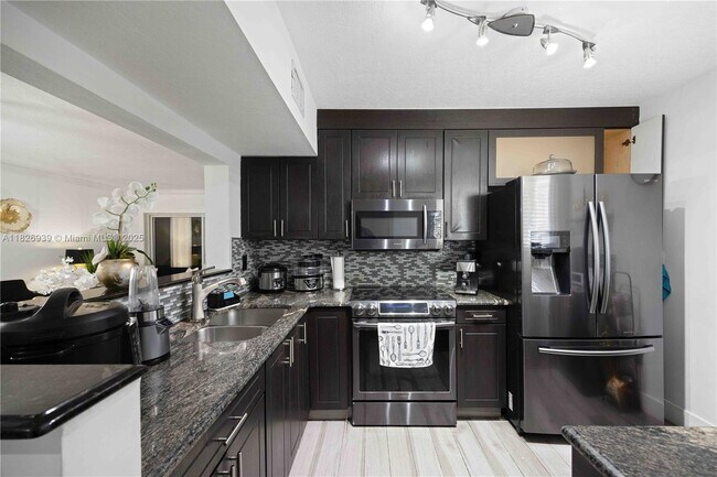 Primary Photo - 12505 NW 11th Ln