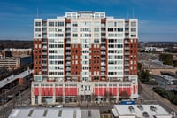 Building Photo - 400 W North St