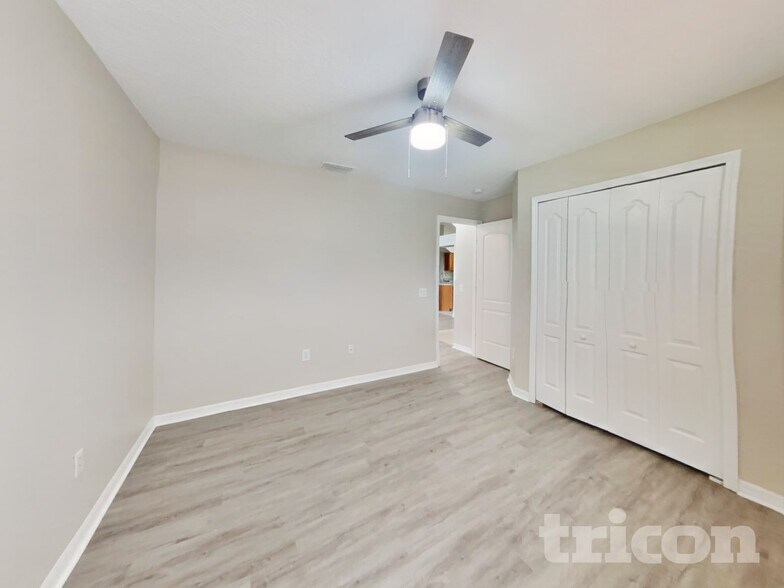 Building Photo - 6944 Crown Lake Dr