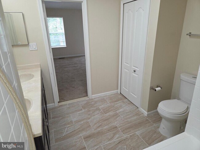 Building Photo - 4604 Deepwood Ct