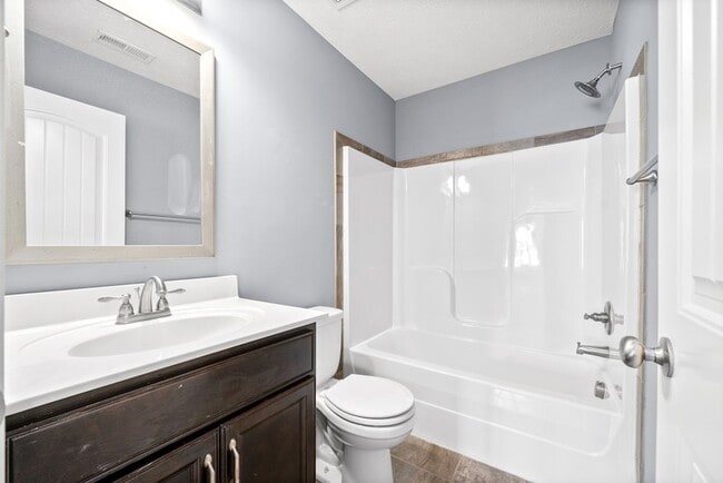 Building Photo - 3755 Windmill Dr